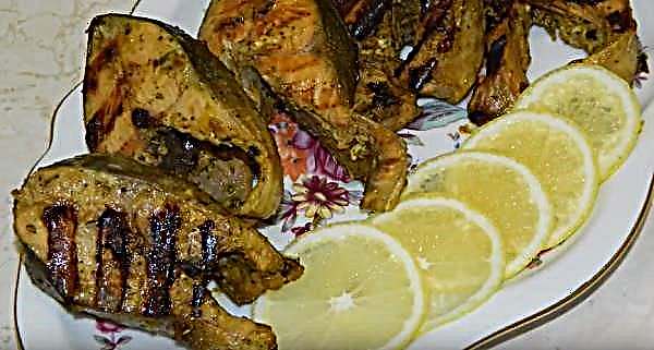 سمك السلمون الوردي المشوي: وصفات مع صور على شواية كهربائية ، وكيفية طهي شريحة اللحم المخبوزة