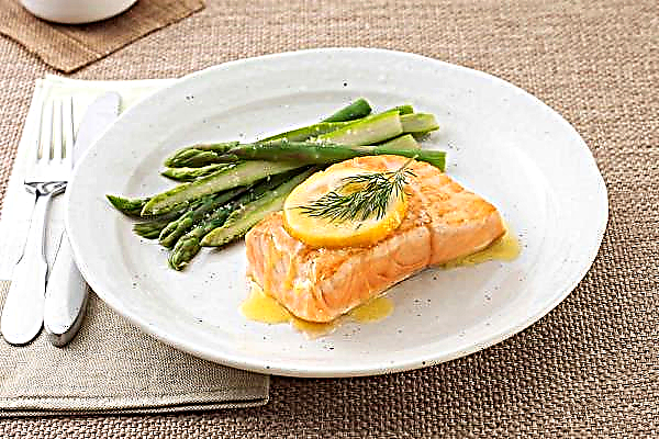 New Year's menu: “citrus” salmon with aromatic herbs