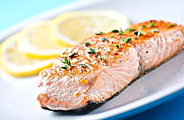 Saumon rose à la marinade de carottes et d'oignons: une recette classique avec des photos de la cuisson du poisson frit, du filet de saumon rose au four et à la mijoteuse