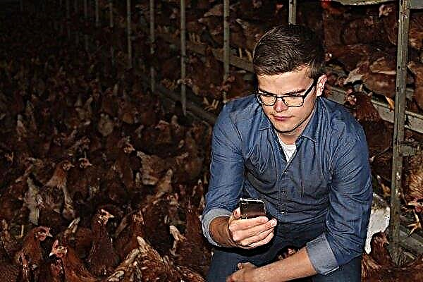 Den tyska jordbrukaren har skapat en ansökan för fjäderfäodlingar