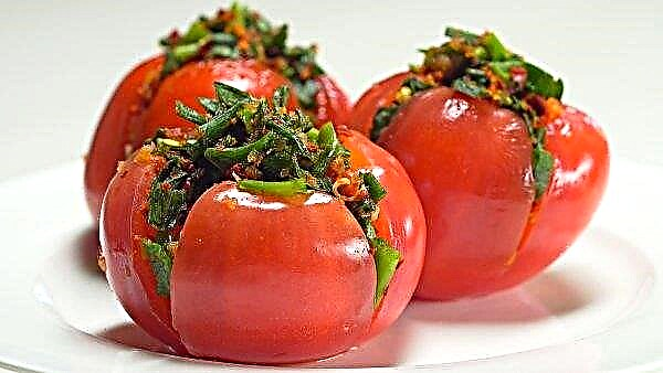 Tomato Pink cheeks F1: characteristics and description of the variety, yield, cultivation and care features, photo